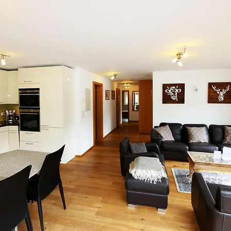 Hollywood 3 Appartement-fewo- Bad- Wc- 3 Schlafraeume 6-bettwohnung By Interhome Apartment *