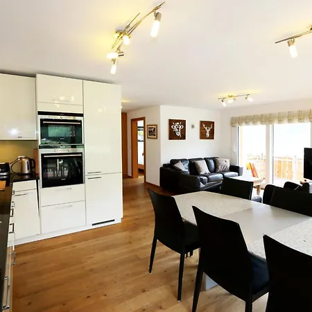 Apartment Hollywood 3 Appartement-fewo- Bad- Wc- 3 Schlafraeume 6-bettwohnung By Interhome Saas-Fee