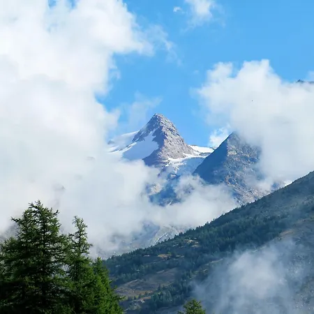 Apartment Hollywood 3 Appartement-fewo- Bad- Wc- 3 Schlafraeume 6-bettwohnung By Interhome Saas-Fee